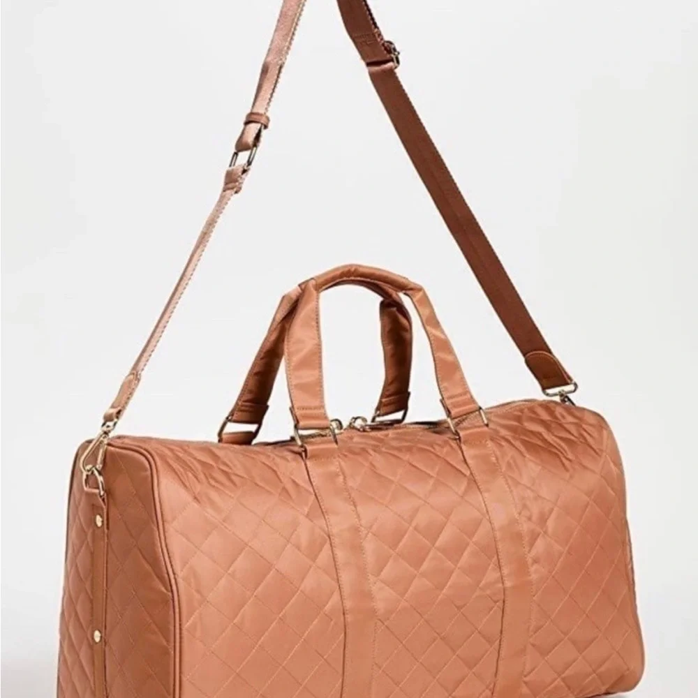 🆕 Stoney Clover Lane Quilted Diamond Camel Desert Dreams Nylon Classic Duffle